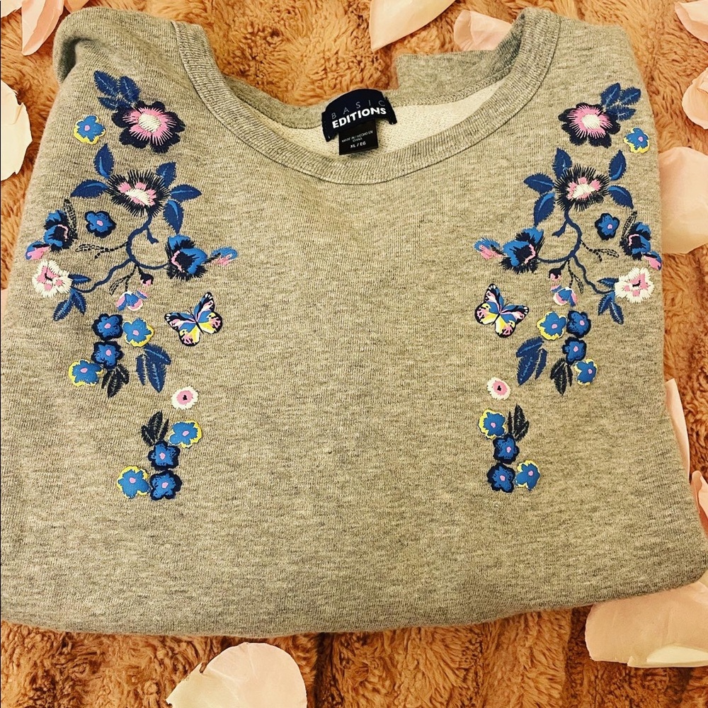 Basic Editions Floral Crewneck Sweatshirt